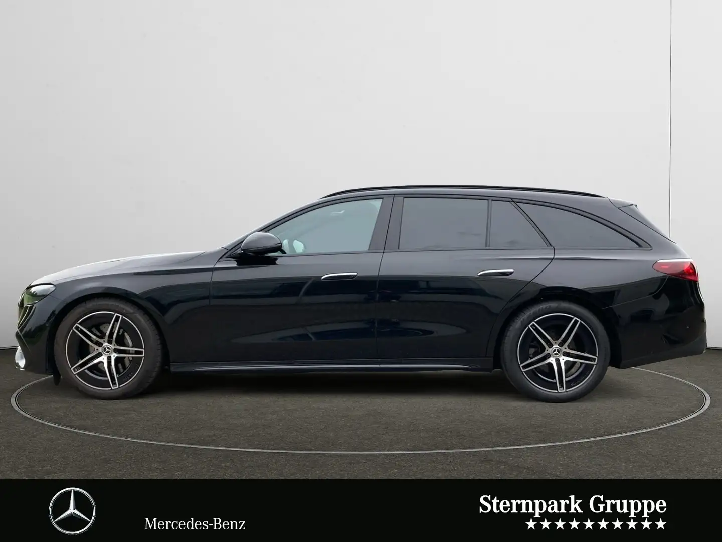 Mercedes-Benz E 220 E 220 d T AMG +Night+DISTRONIC+AHK+KeylessGo+LED Schwarz - 2