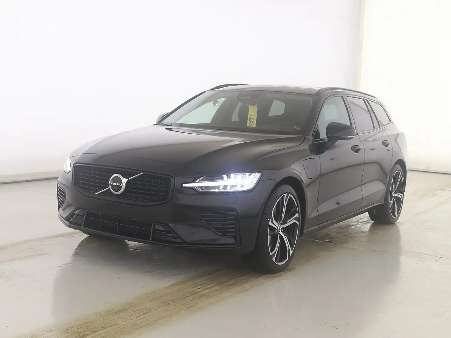 Volvo V60 Plug-In-Hybrid T6 Plug-in Hybrid AWD Plus Dark Schwarz - 1