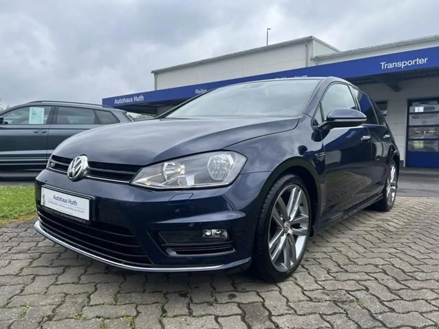 Volkswagen Golf VII Lounge DSG R-Line STHZ NAVI APP PDC Blau - 1