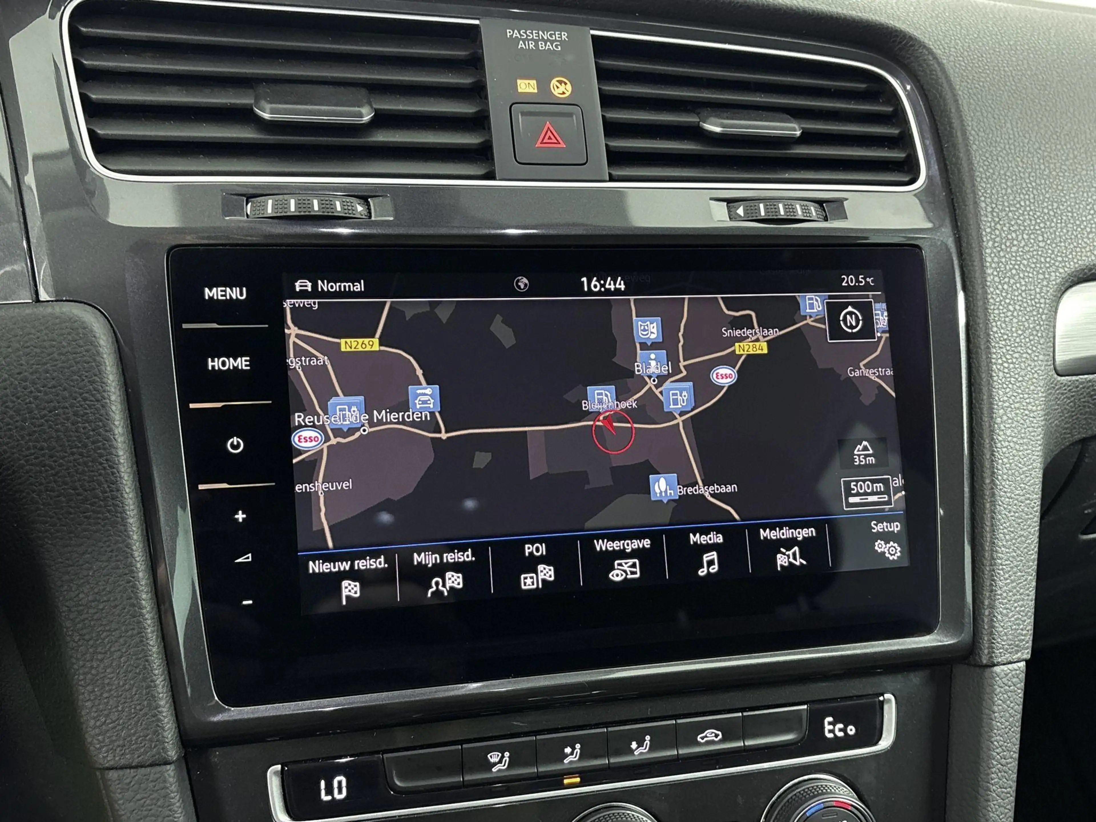 Volkswagen e-Golf e-Golf — photo 7