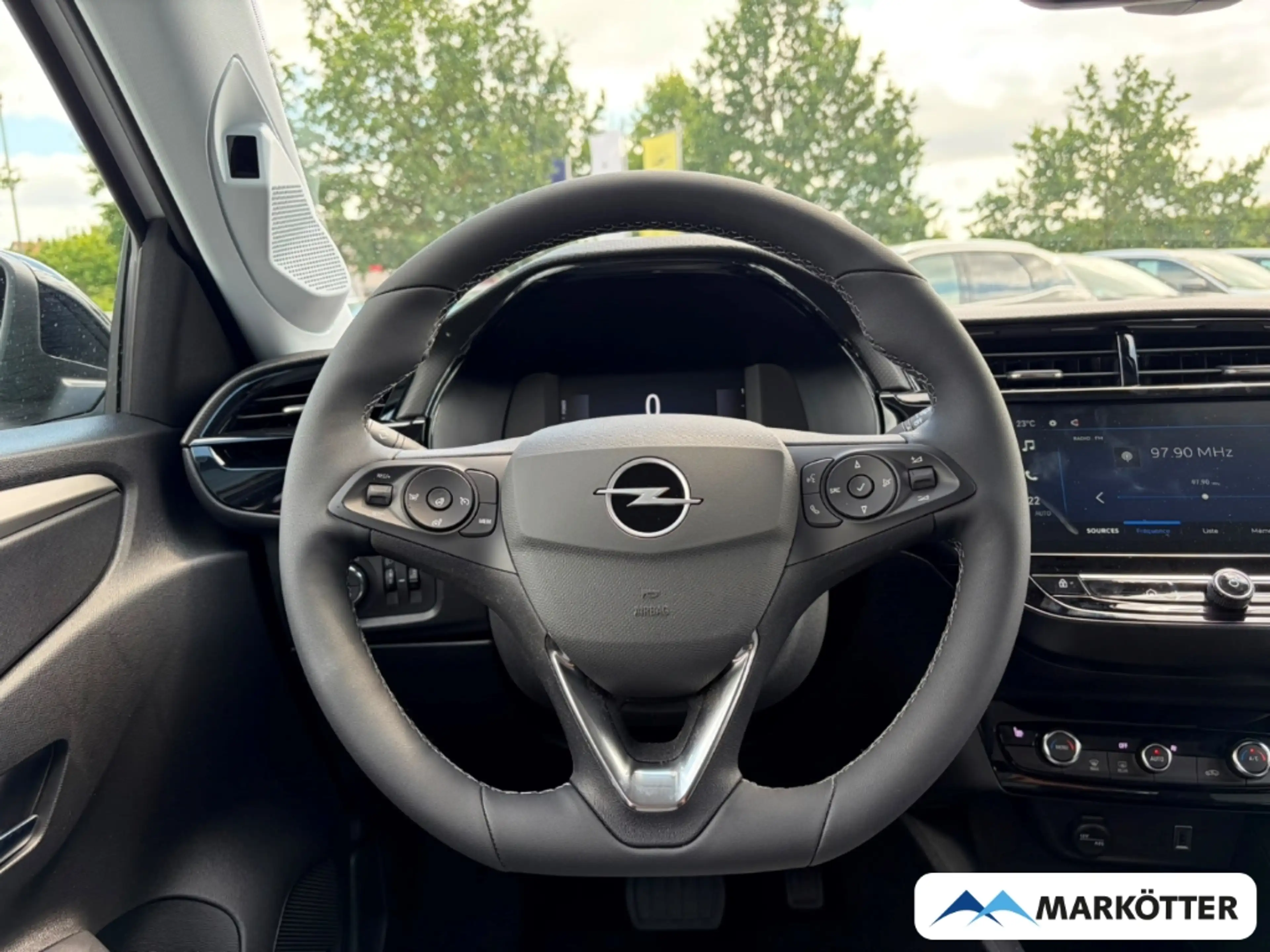 Opel Corsa-e Edition **VORLAUFFAHRZEUG** Sitz-und Allwetterreif — photo 12