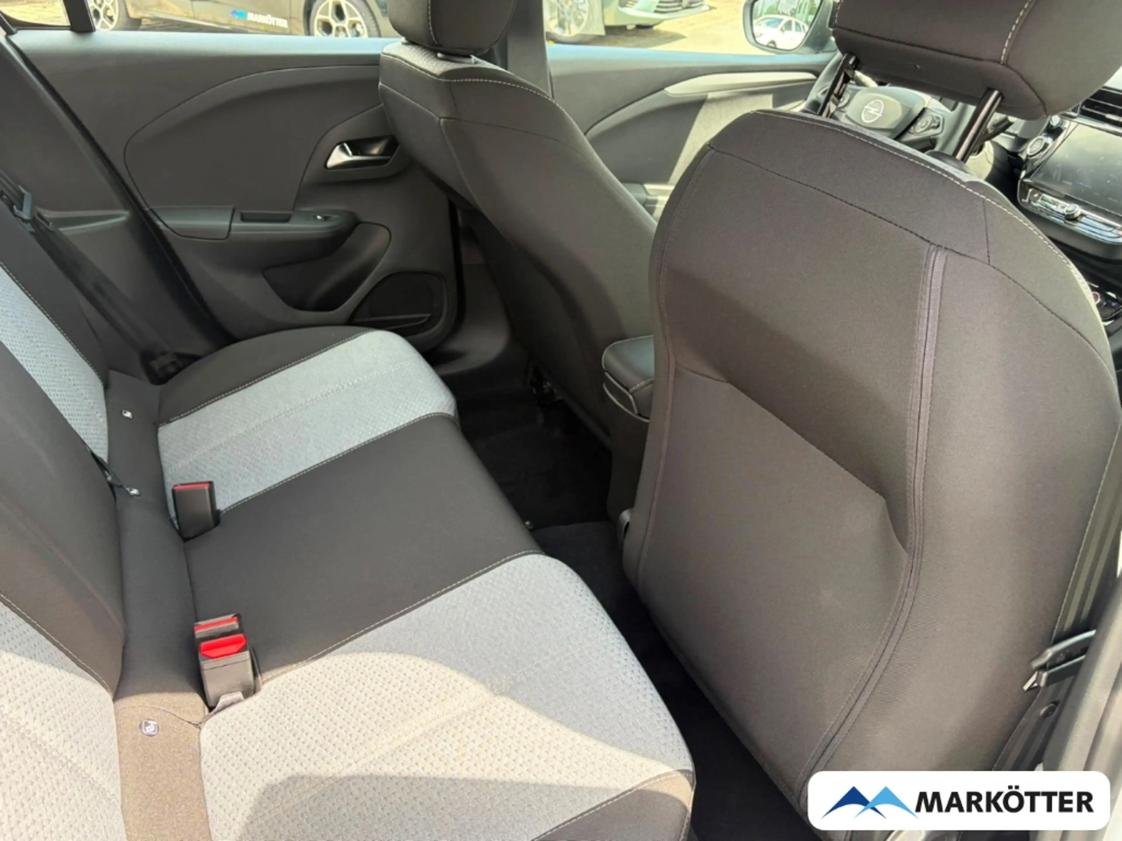 Opel Corsa-e Edition **VORLAUFFAHRZEUG** Sitz-und Allwetterreif — photo 11