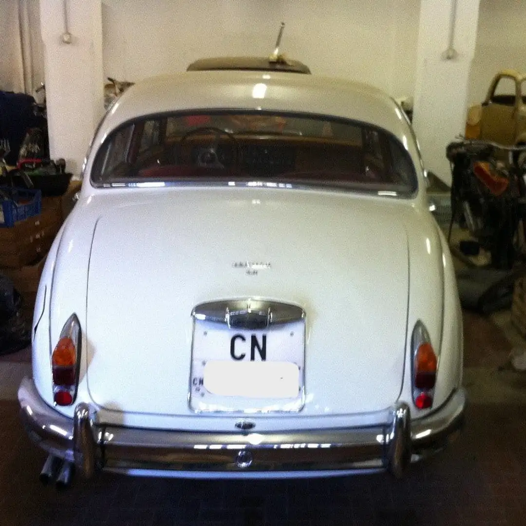 Jaguar MK II 3.8 Bílá - 2