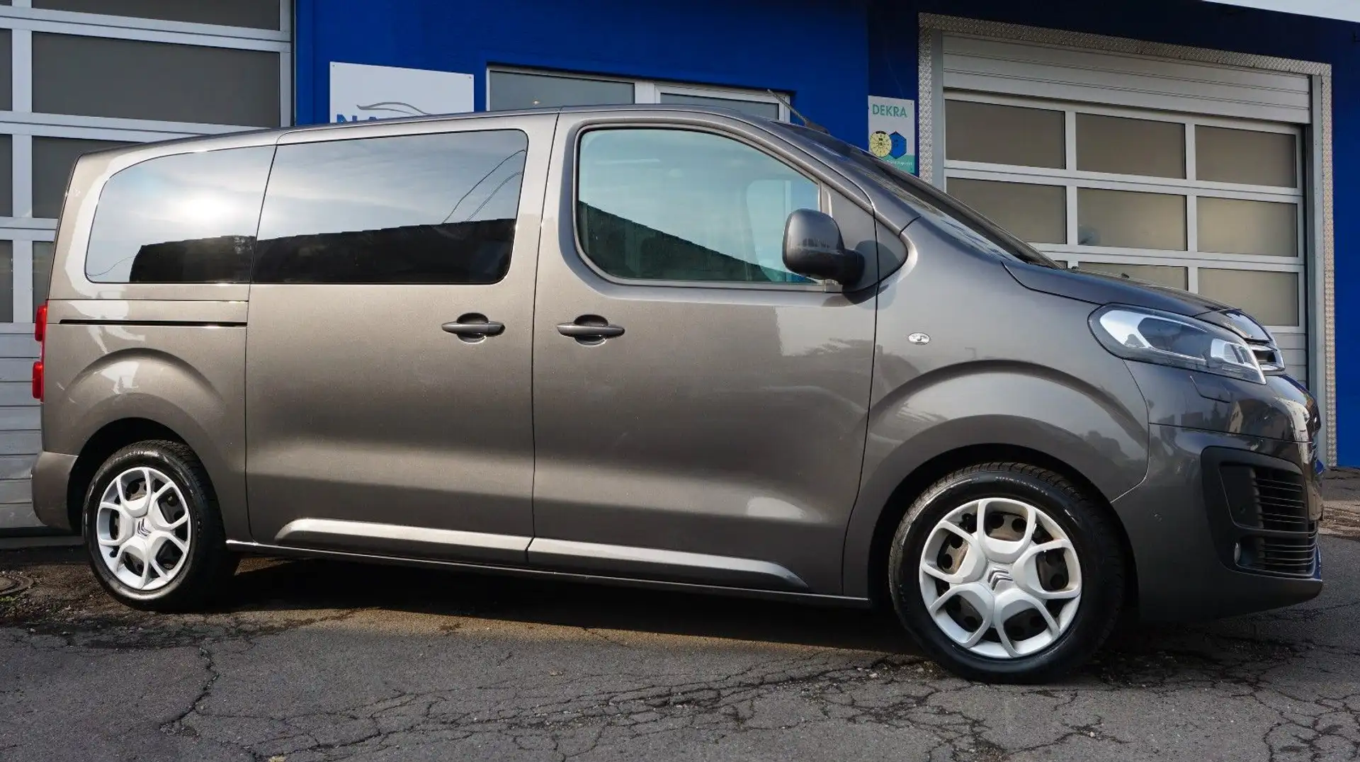 Citroen Spacetourer Spacetourer Feel M AHK Klima Navi 8 Sitzer Gris - 2