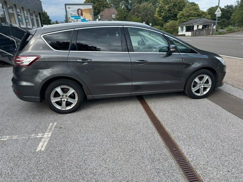 Ford S-Max S-MAX Titanium — photo 3