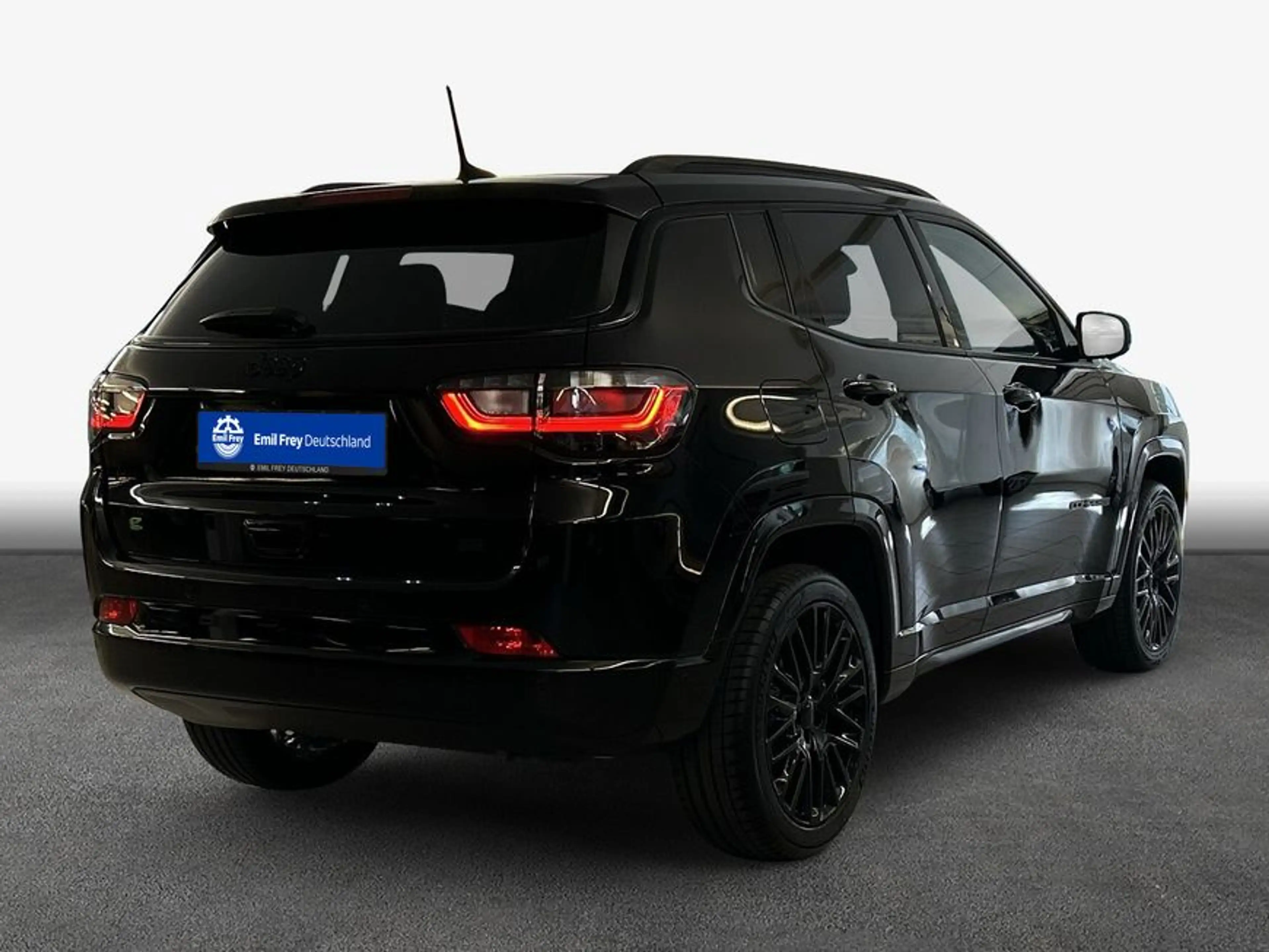 Jeep Compass 1.5 GSE T4 48V e-Hybrid — photo 2