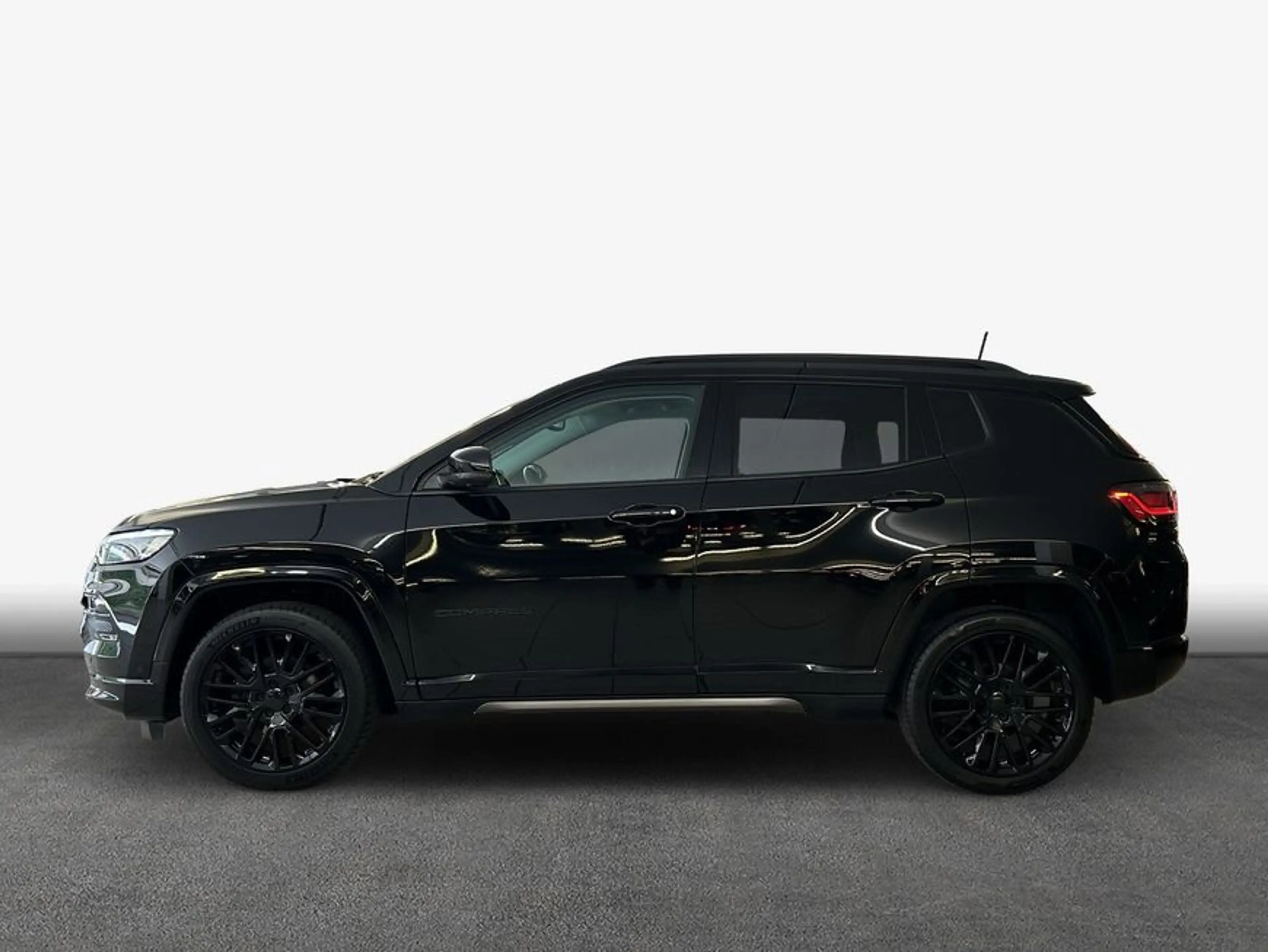 Jeep Compass 1.5 GSE T4 48V e-Hybrid — photo 4