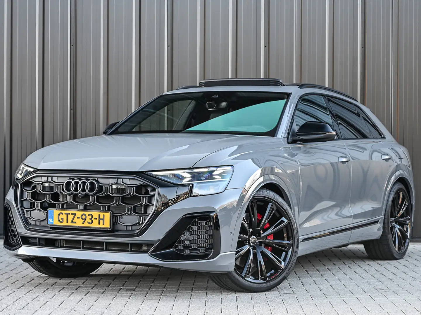 Audi Q8 60 TFSI e quattro Pro Line S 490pk Competition | N Gris - 2