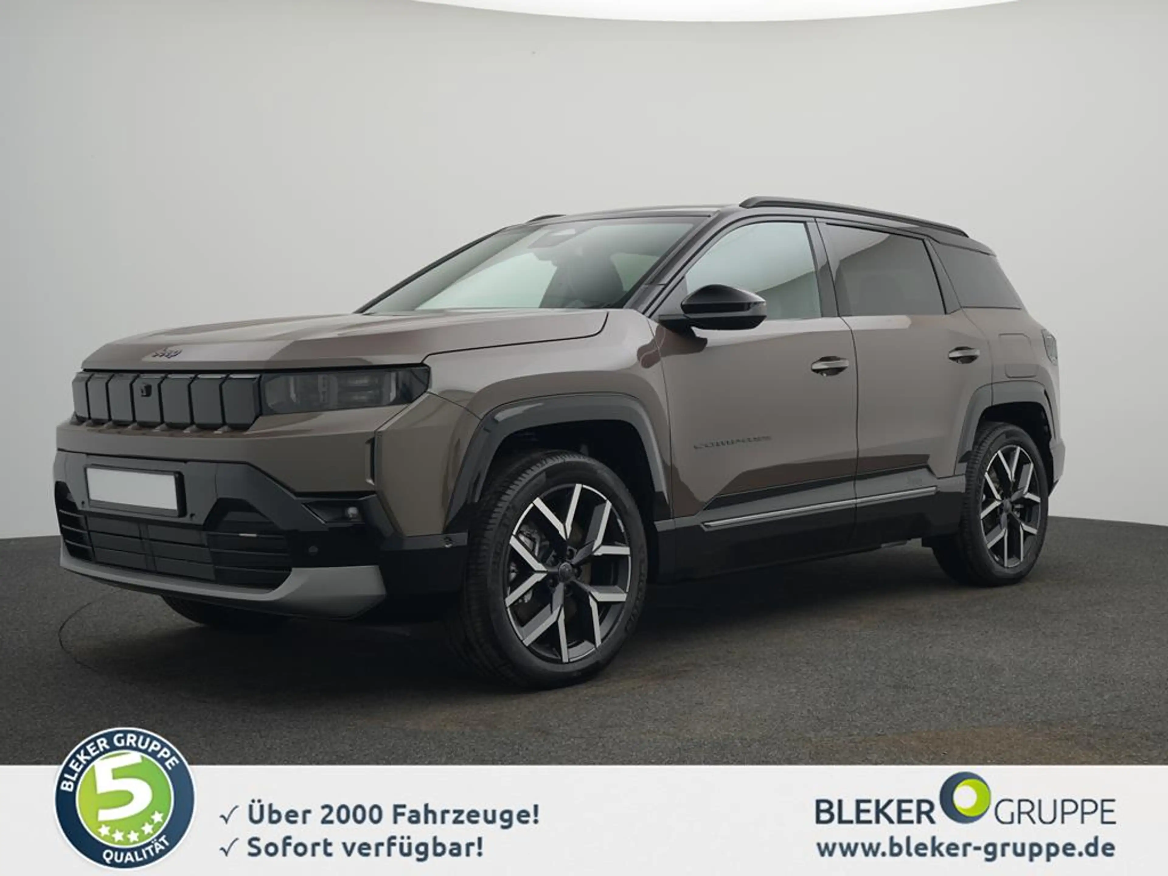 Jeep Compass Elektro Summit — photo 2