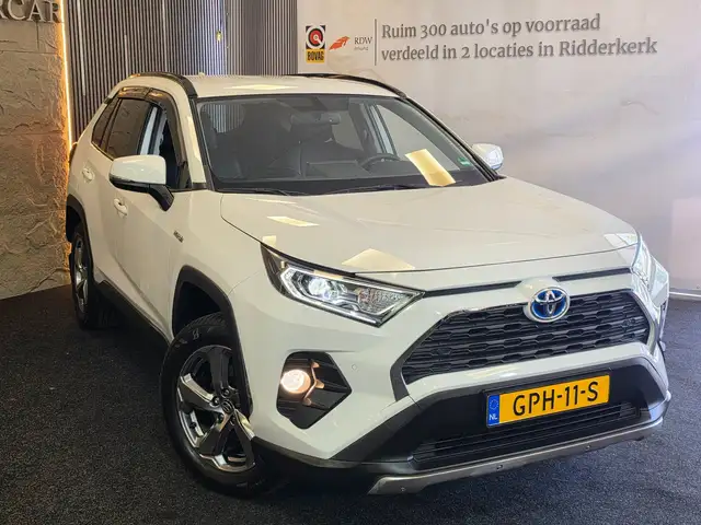 Toyota RAV4 view 10