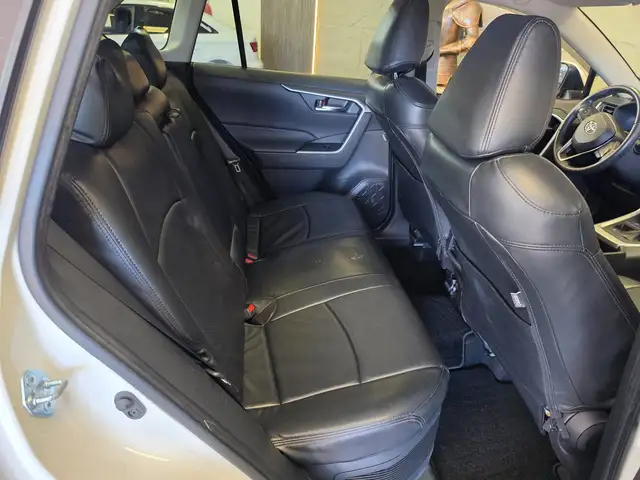 Toyota RAV4 view 13