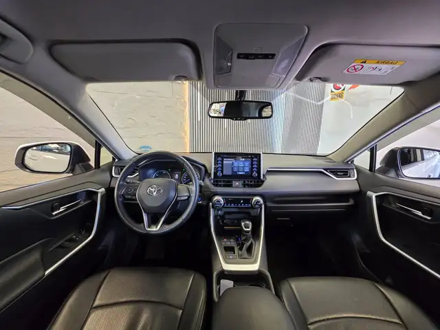 Toyota RAV4 view 9
