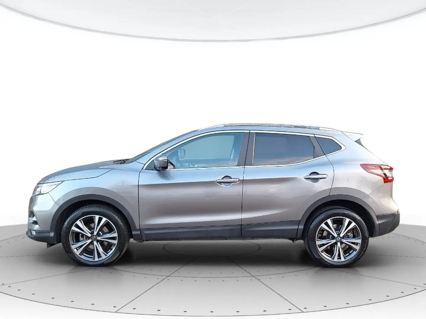 Nissan Qashqai 1.5 dci N-Connecta 115cv Grau - 2