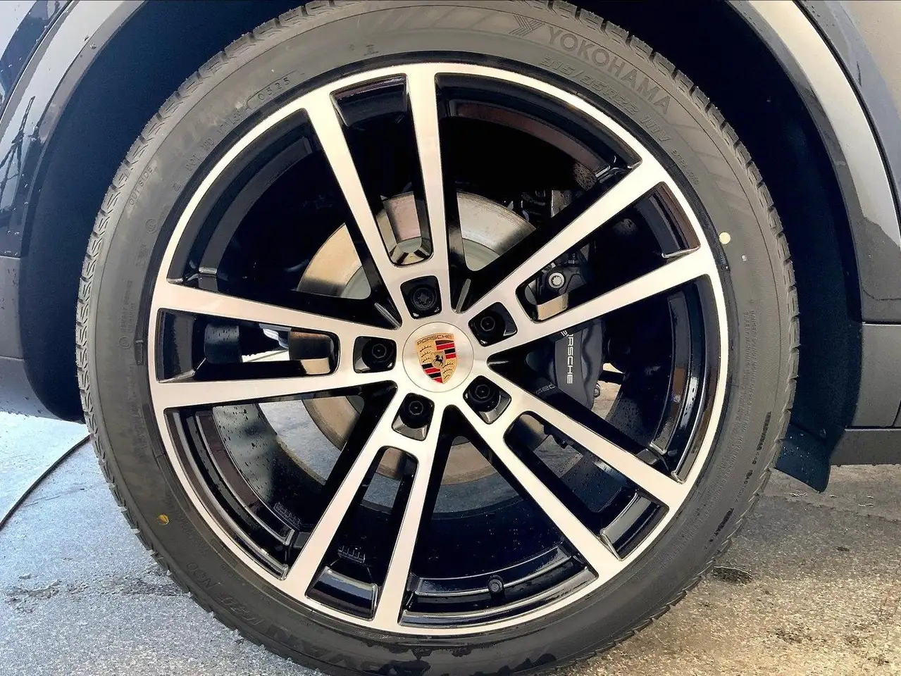 Porsche Cayenne снимка Porsche Cayenne