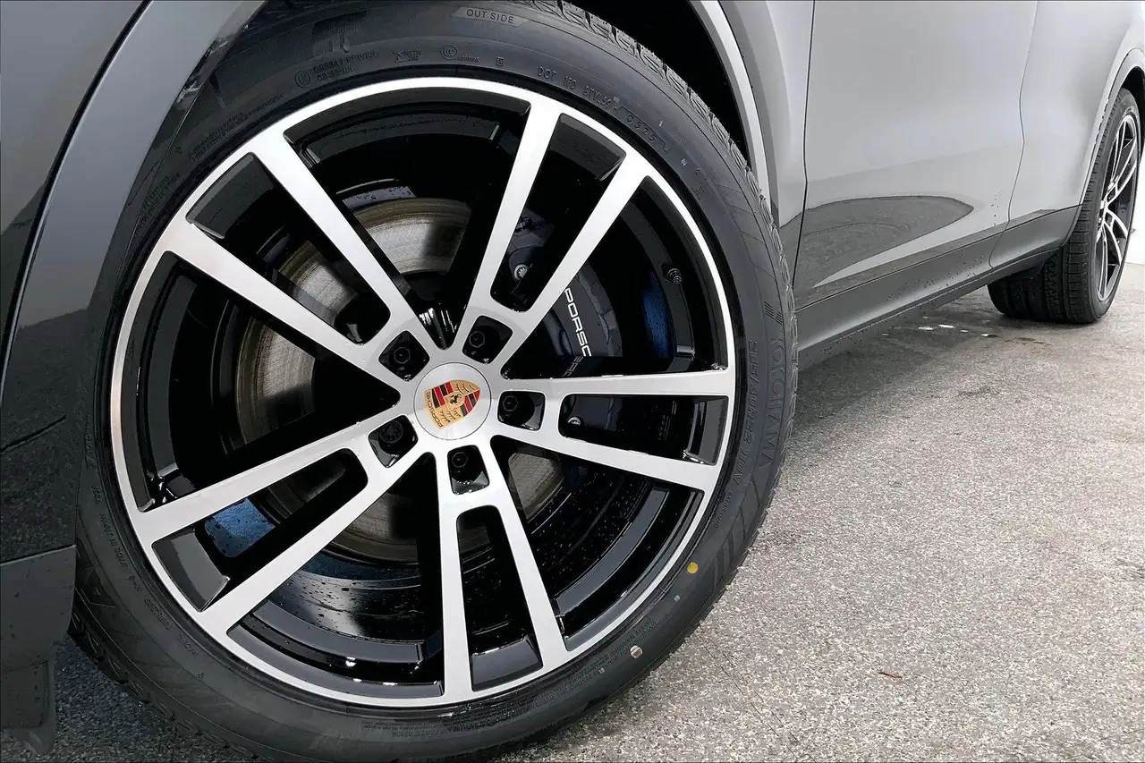 Porsche Cayenne снимка Porsche Cayenne