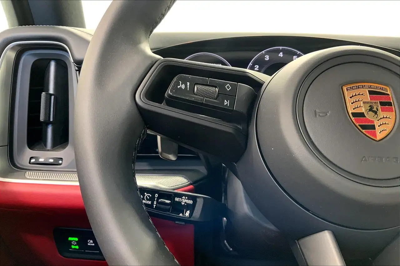 Porsche Cayenne снимка Porsche Cayenne