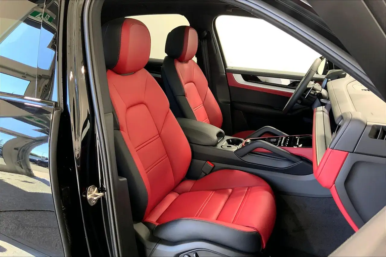 Porsche Cayenne снимка Porsche Cayenne
