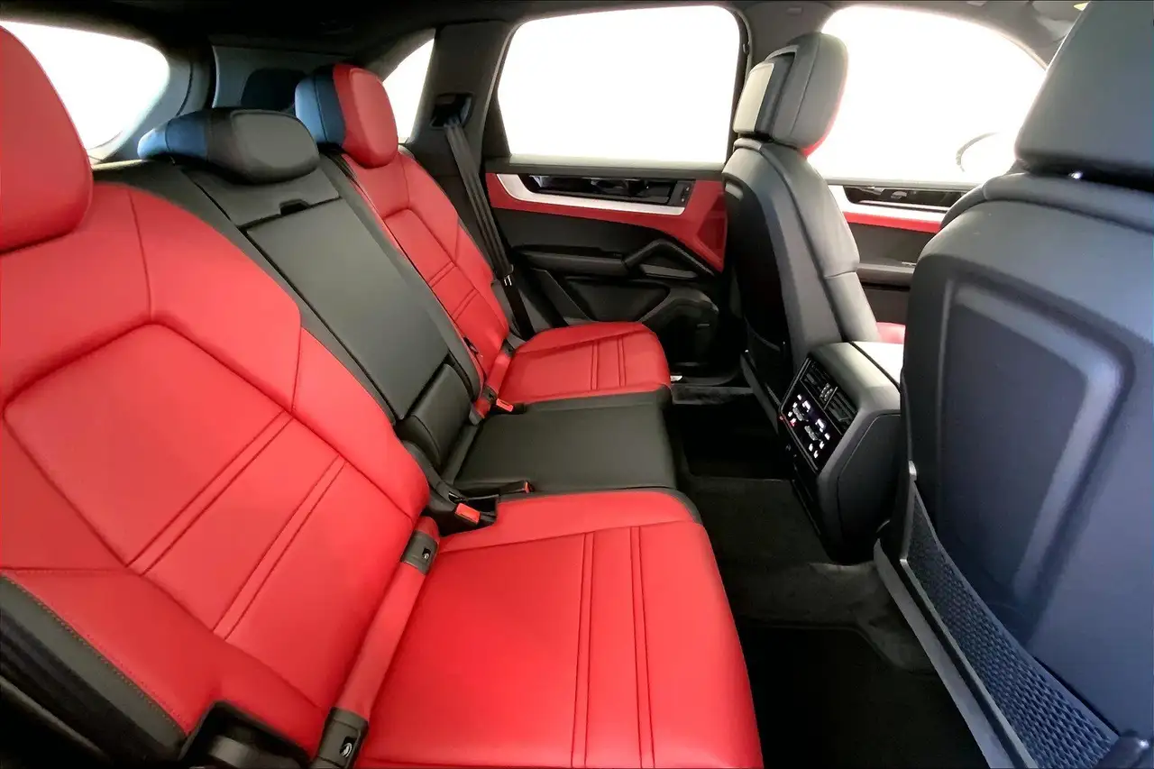 Porsche Cayenne снимка Porsche Cayenne