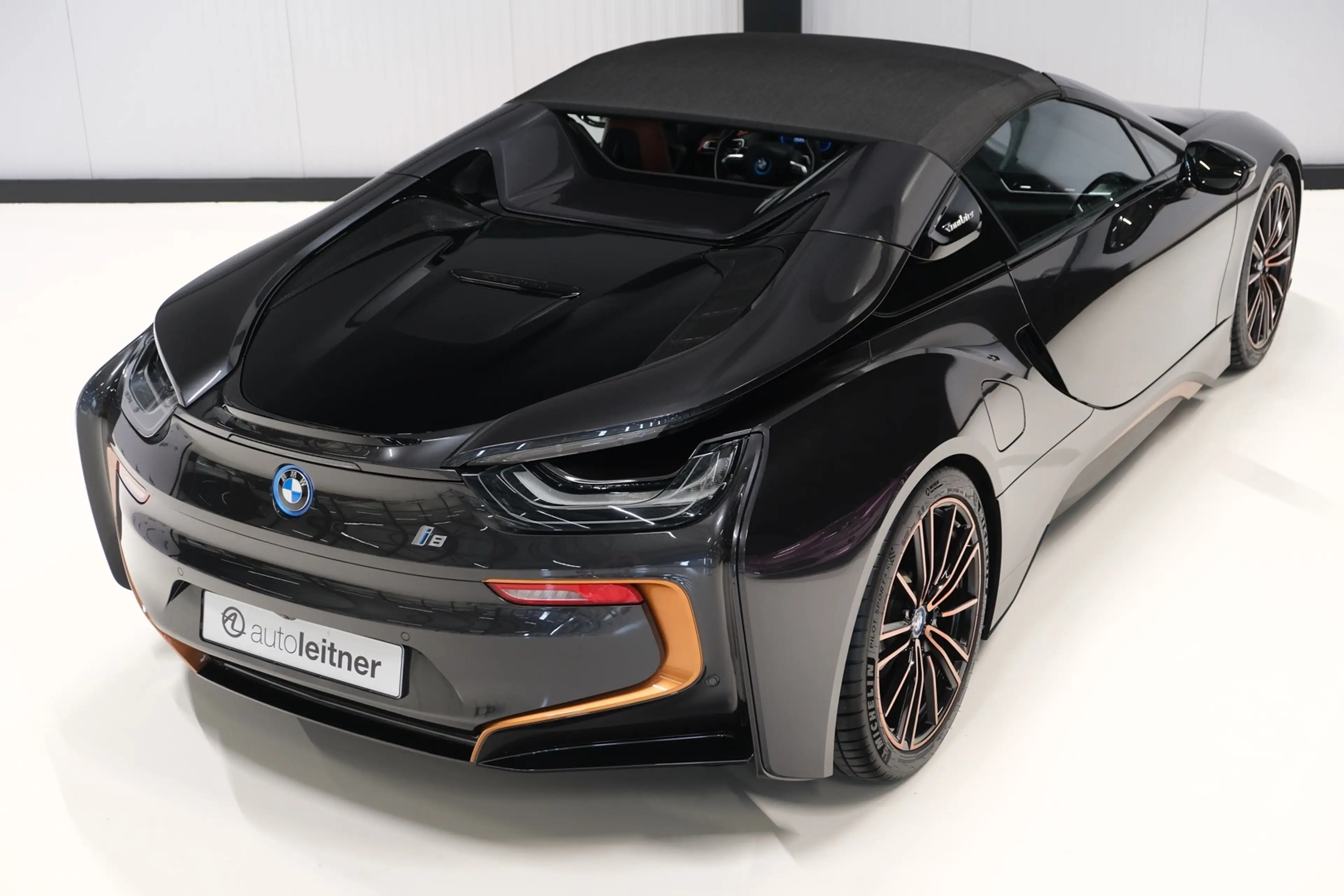 BMW i8 i8 Roadster Ultimate Sophisto Edition — photo 3