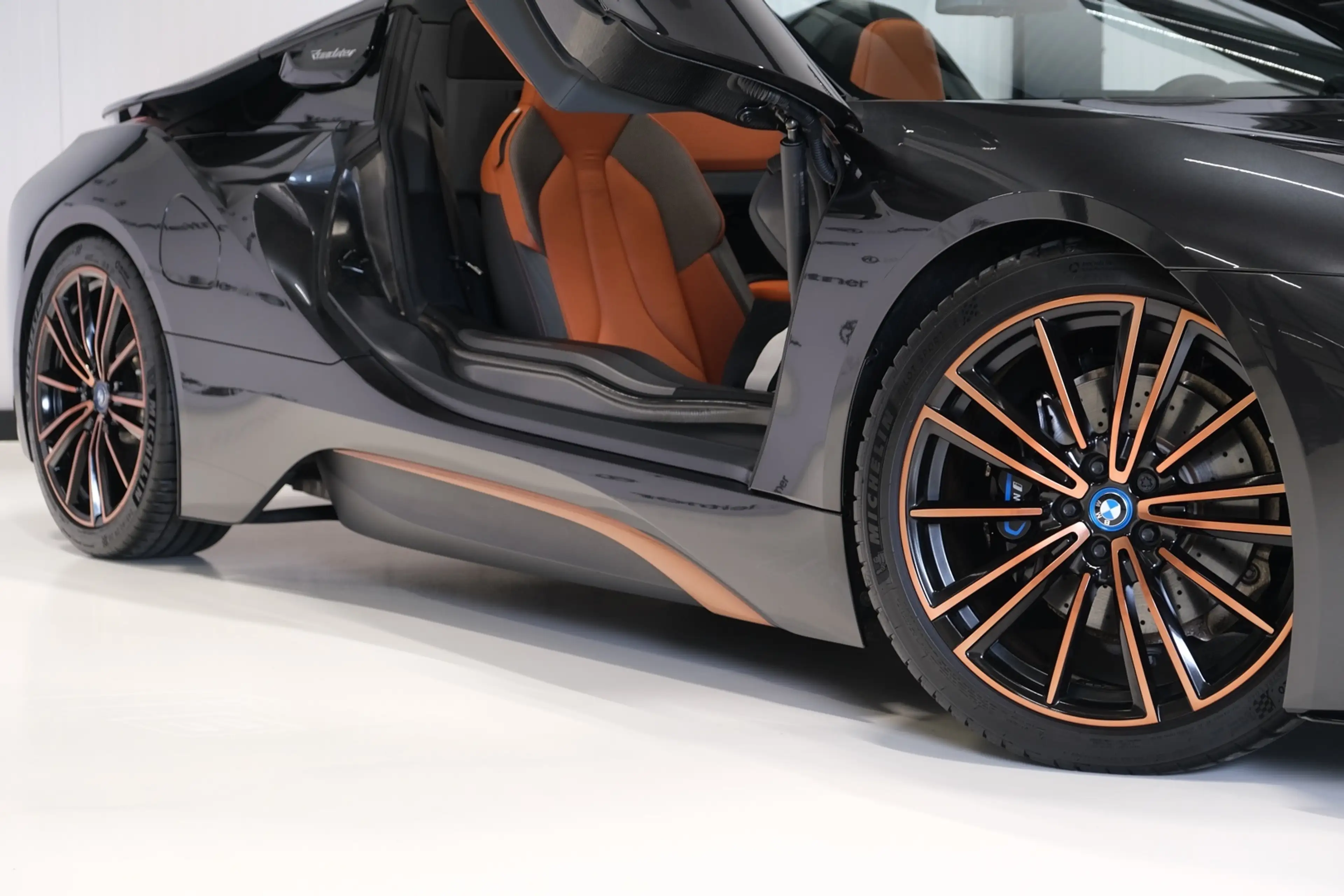 BMW i8 i8 Roadster Ultimate Sophisto Edition — photo 5