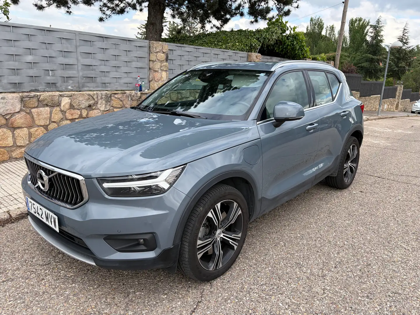 Volvo XC40 XC40 T4 Recharge Inscription Aut. Recharge Inscription Gris - 1