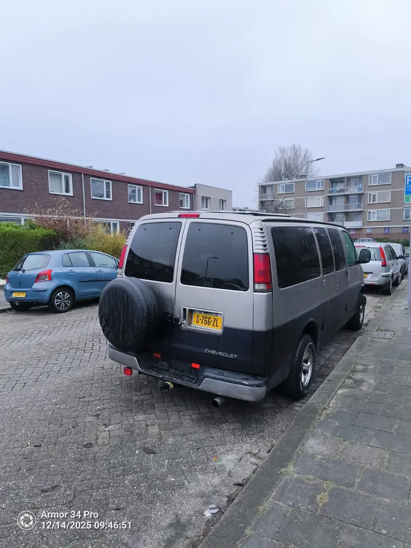 Chevrolet Express Express undefined Bronze - 2
