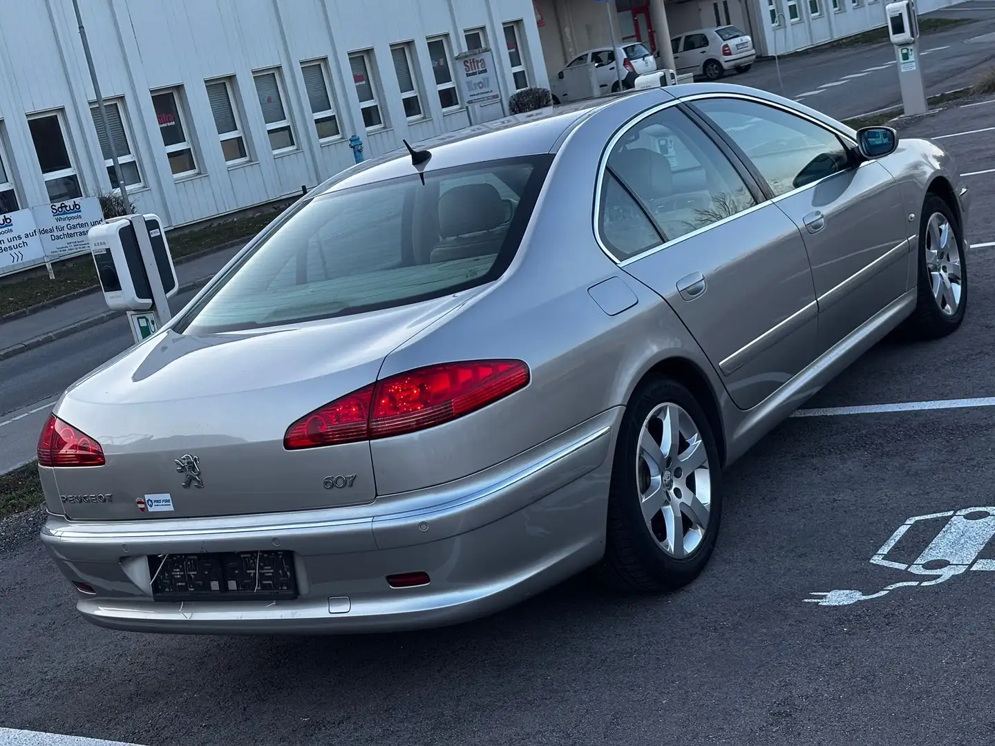 Peugeot 607 2,7 V6 Luxe Exklusive Austattung - 2