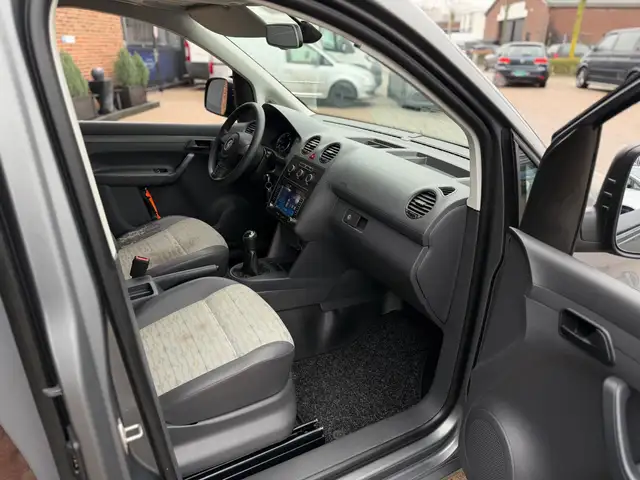 Volkswagen Caddy view 19