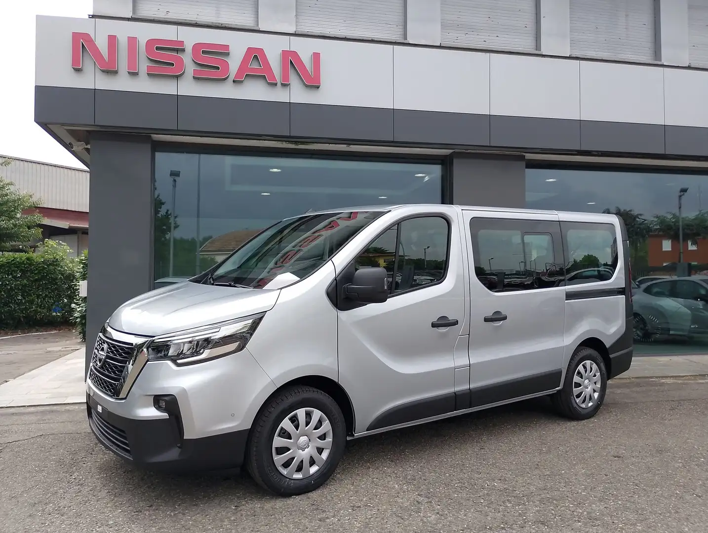 Nissan Primastar P. CONSEGNA 2.0 150CV 9POSTI NCONNECTA-PREZZO+IVA Stříbrná - 1
