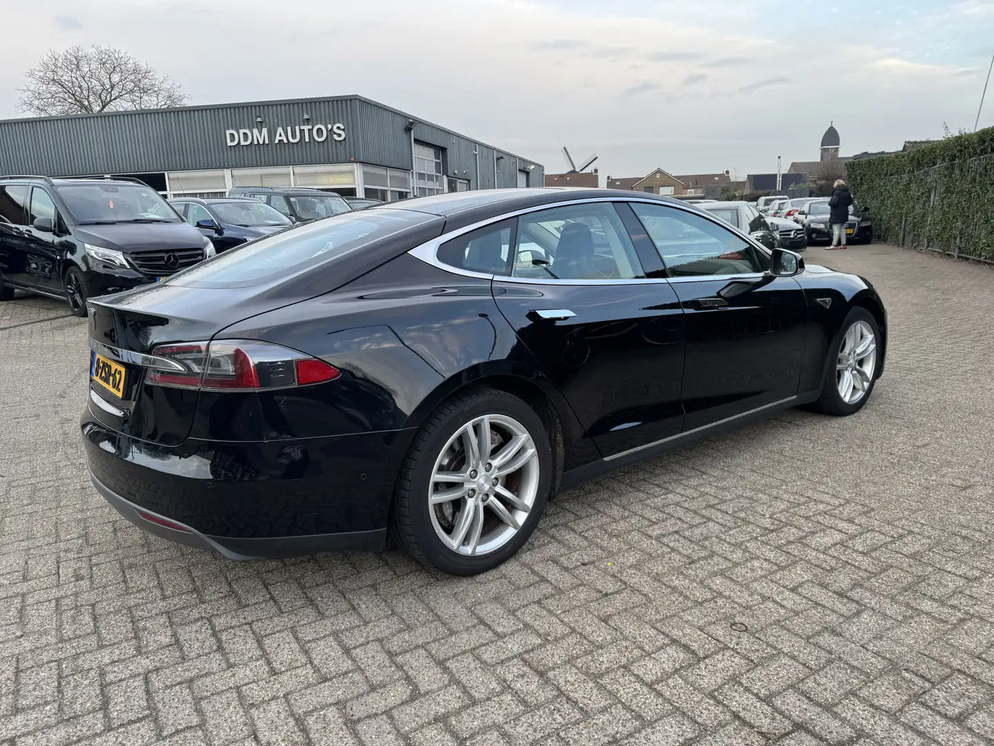 Tesla Model S 85 Base | Free Supercharges | MCU Upgrade | Schwarz - 2