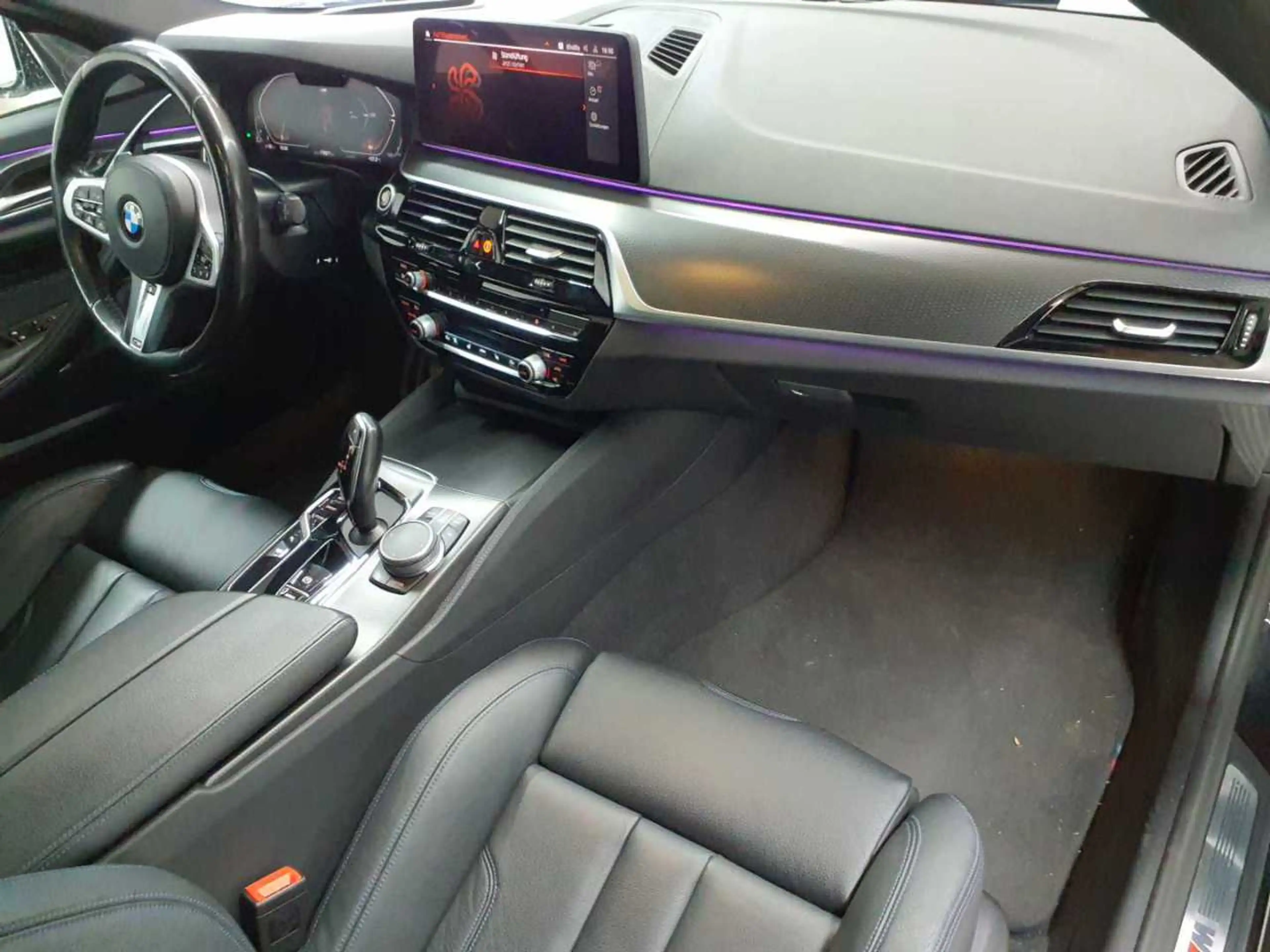 BMW 540 540d xDrive Touring Aut. M Sport  HuD AHK — photo 9