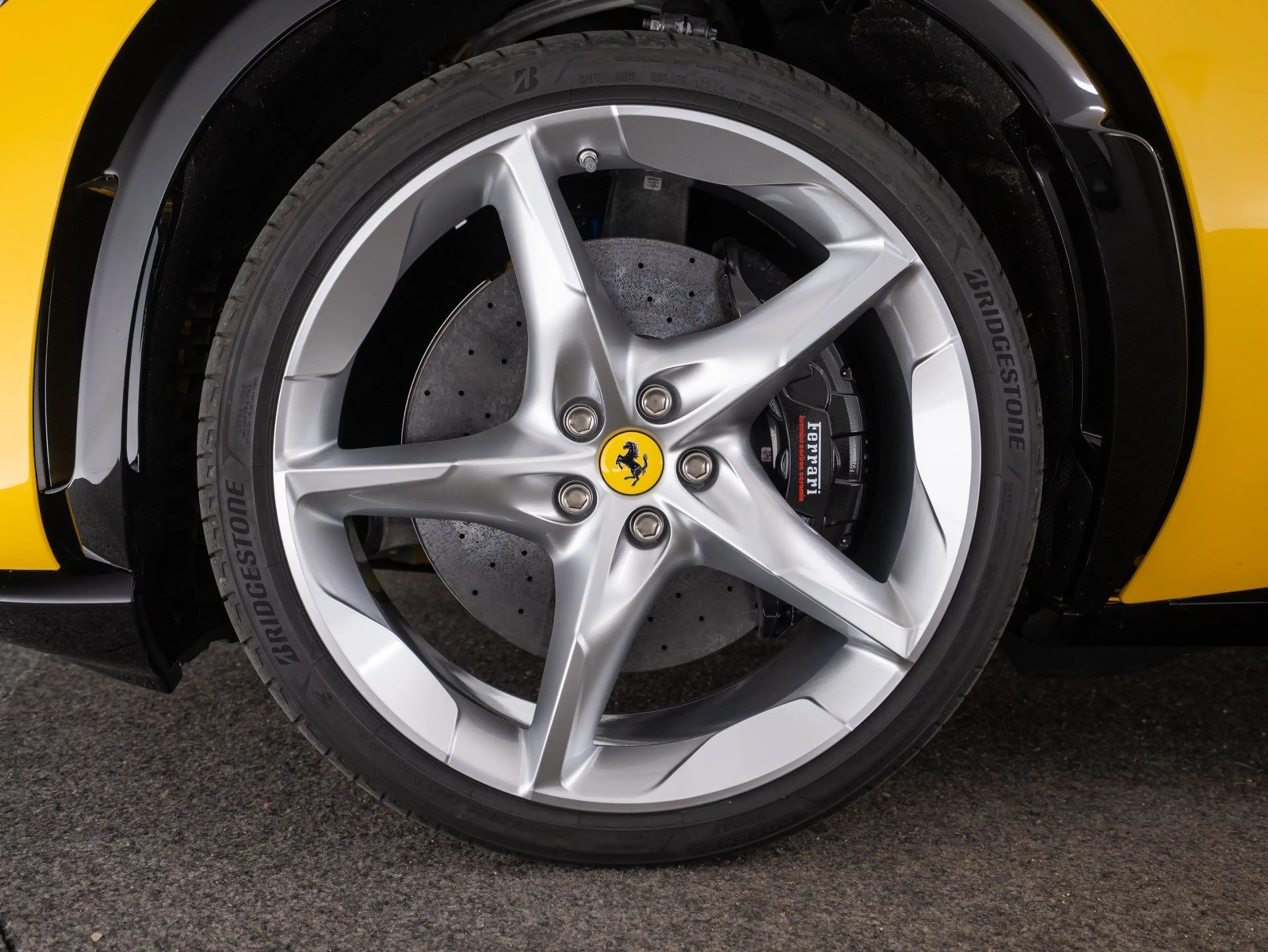 Ferrari Purosangue — photo 10