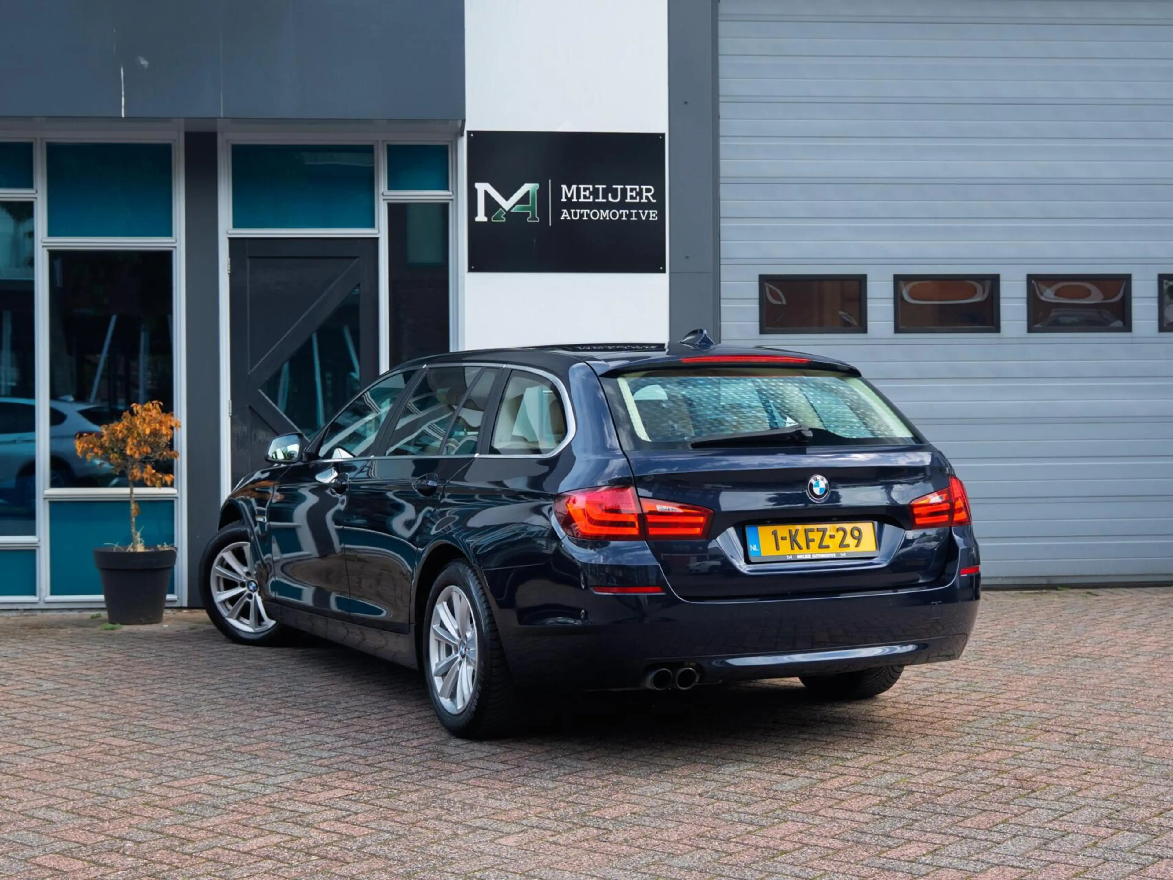 BMW 528 5-serie Touring 528i High Executive — photo 3
