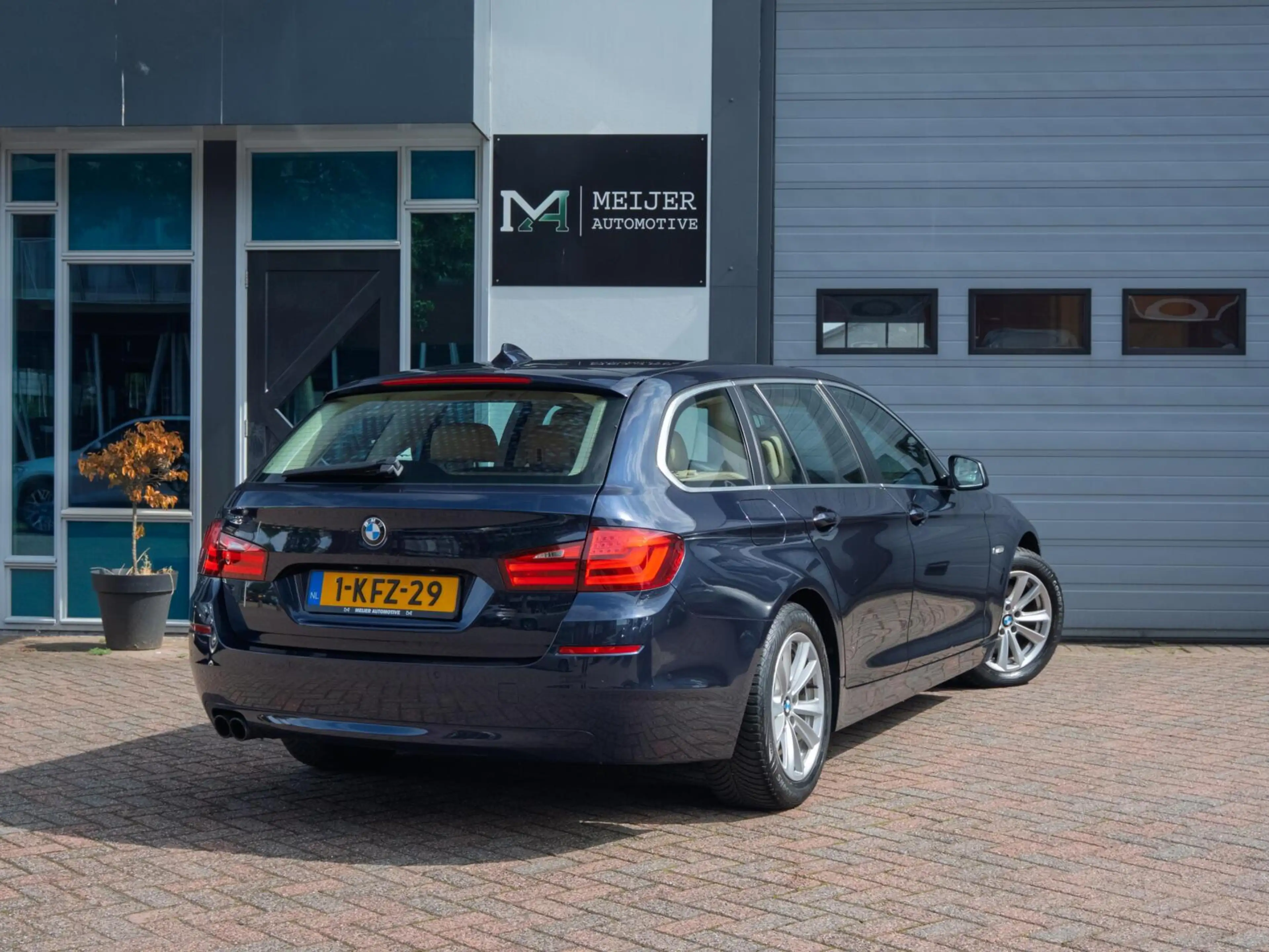 BMW 528 5-serie Touring 528i High Executive — photo 4