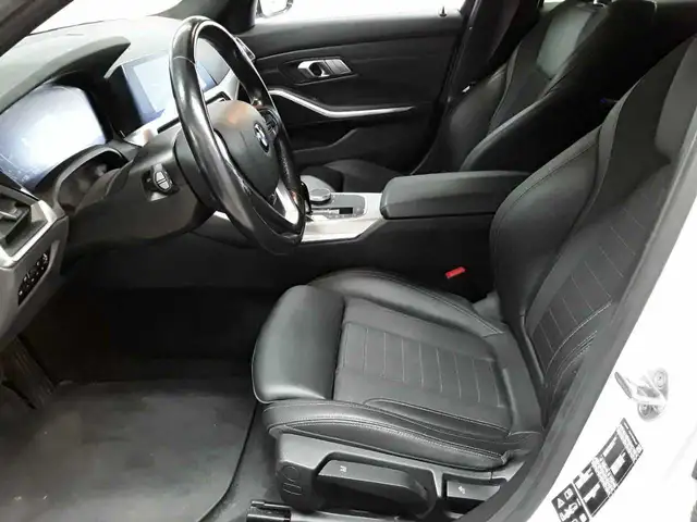 BMW 3 Series view 7