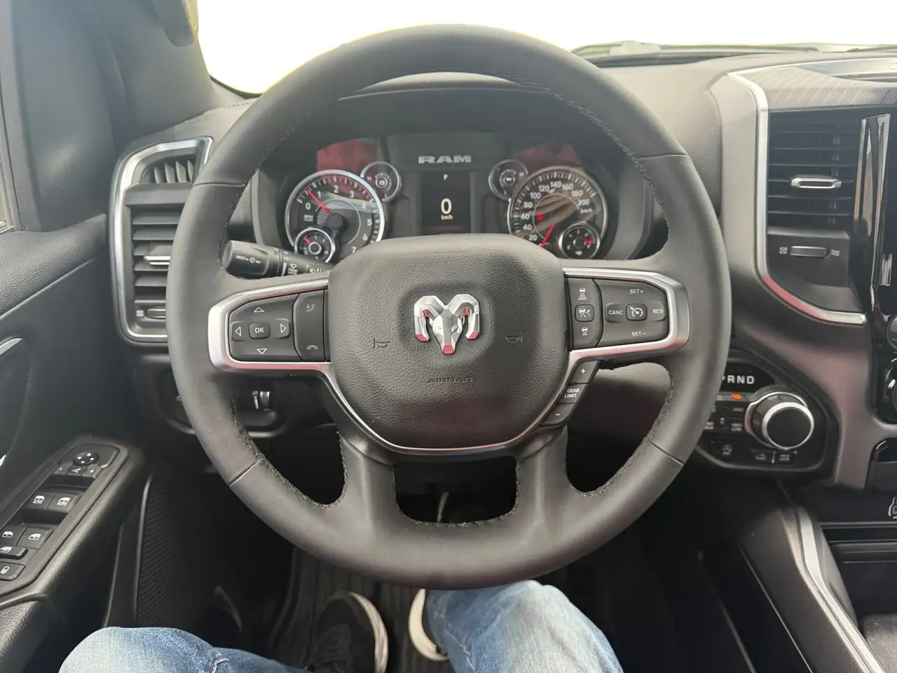 RAM 1500 снимка RAM 1500