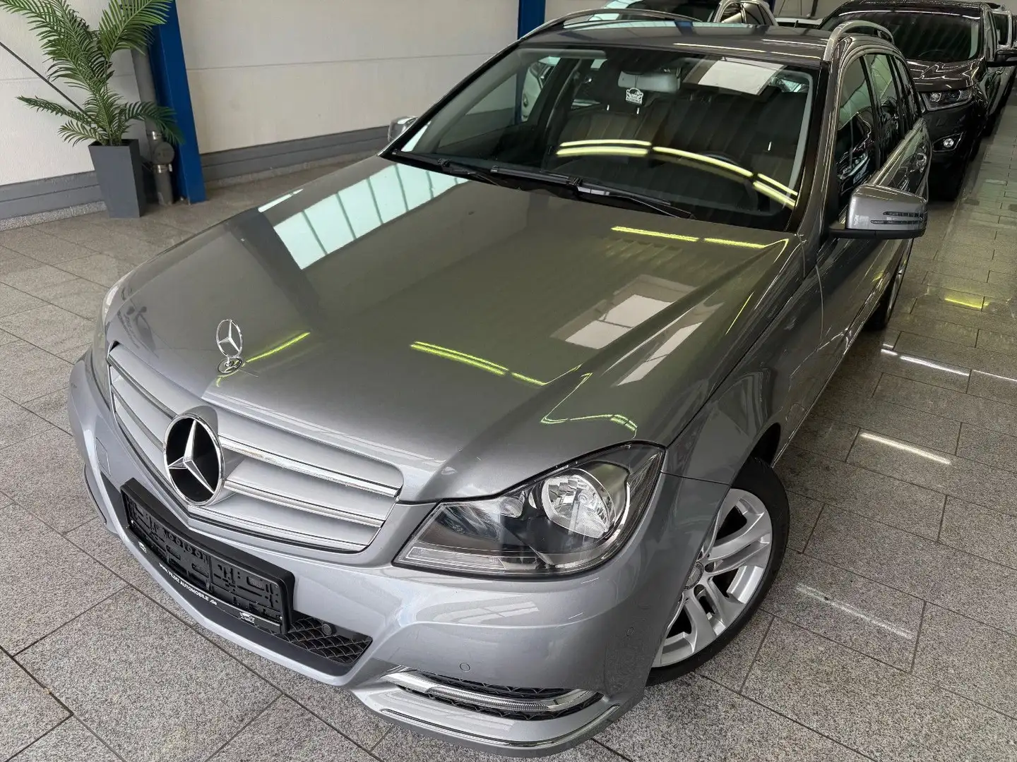 Mercedes-Benz C 180 *AVANTGARDE*AUTOM*NAVI*PTS*SHZ*TEMP*LEDER Argent - 1