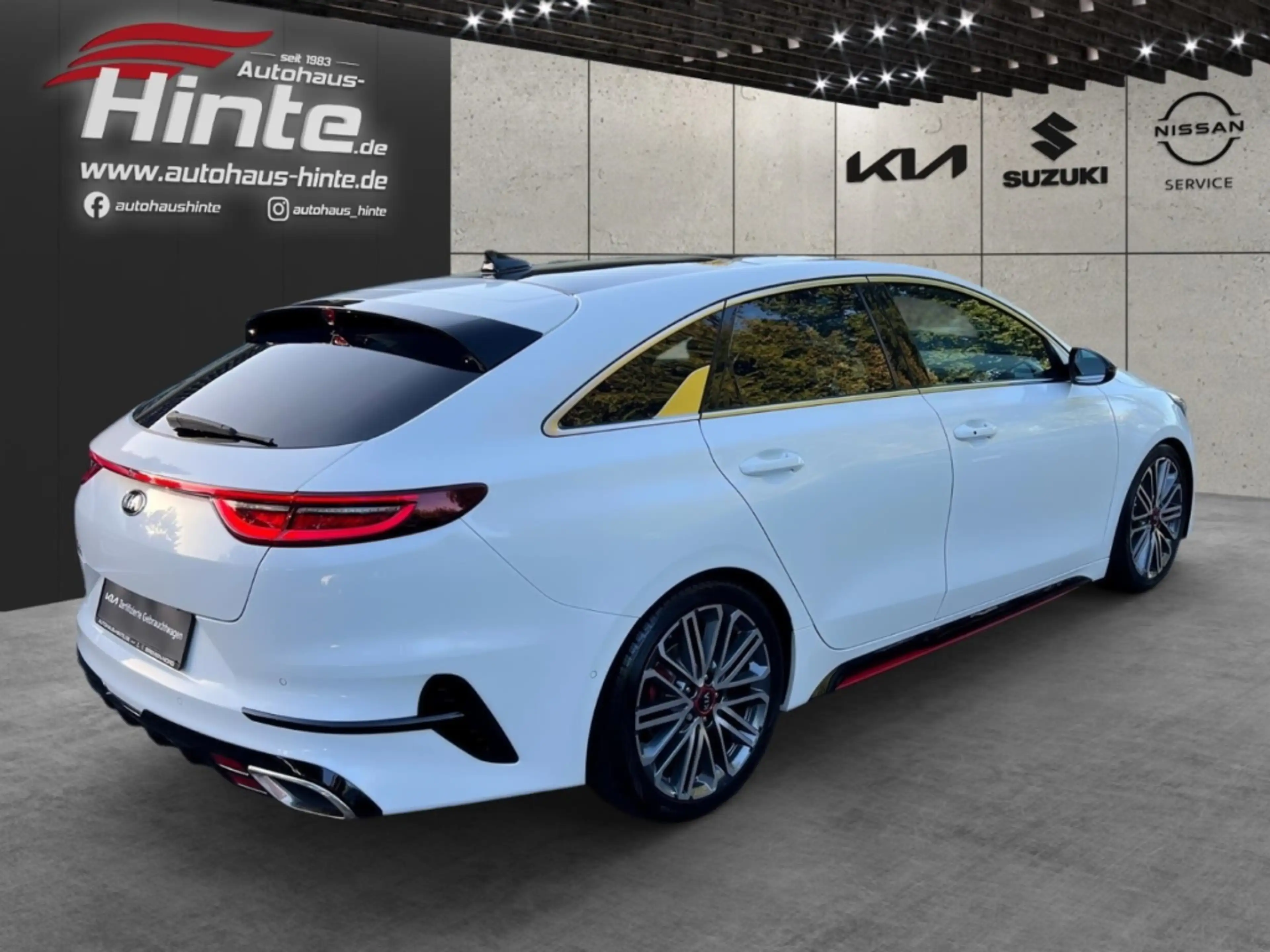 Kia ProCeed / pro_cee'd GT 1.6T SPORTAUSPUFF PANORAMA NAVIGATION — photo 6
