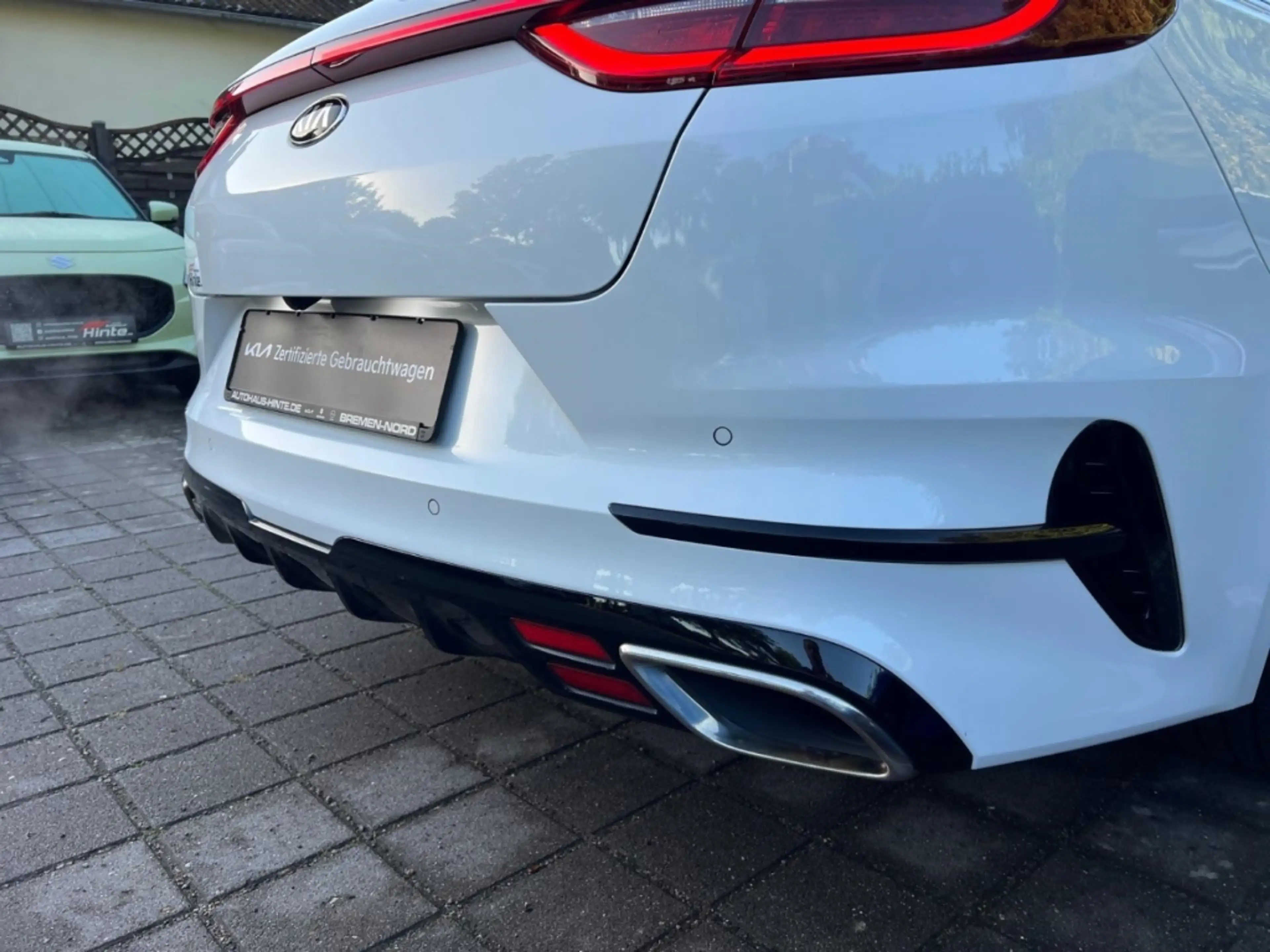 Kia ProCeed / pro_cee'd GT 1.6T SPORTAUSPUFF PANORAMA NAVIGATION — photo 14