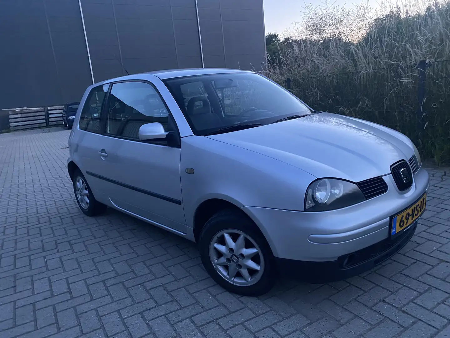 SEAT Arosa 1.4i Signo Šedá - 1