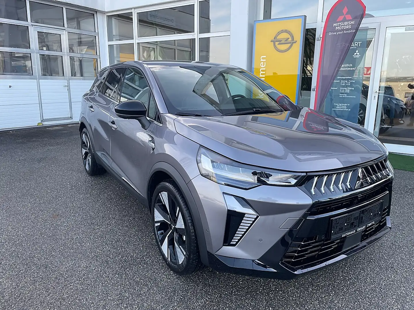 Mitsubishi Grandis 1,3 l DI-T MHEV Grau - 1