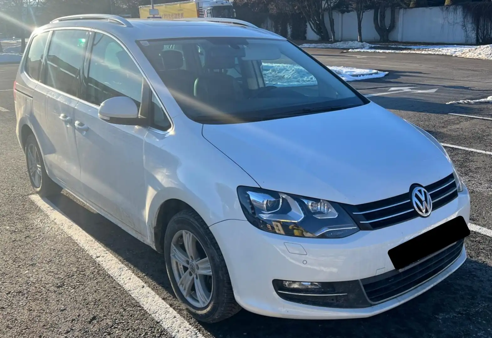 Volkswagen Sharan VW Sharan Sky BMT 2,0 TDI DPF DSG Kombi / Family Van Weiß - 2