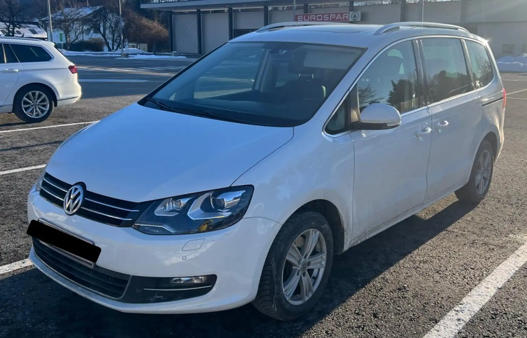 Volkswagen Sharan VW Sharan Sky BMT 2,0 TDI DPF DSG Kombi / Family Van Weiß - 1