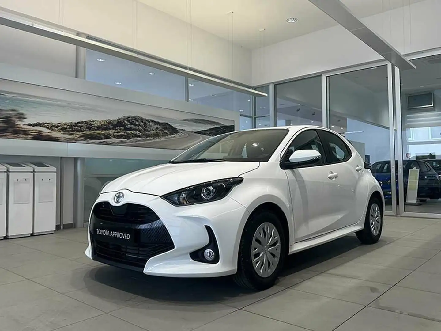 Toyota Yaris 1.0 active - 1