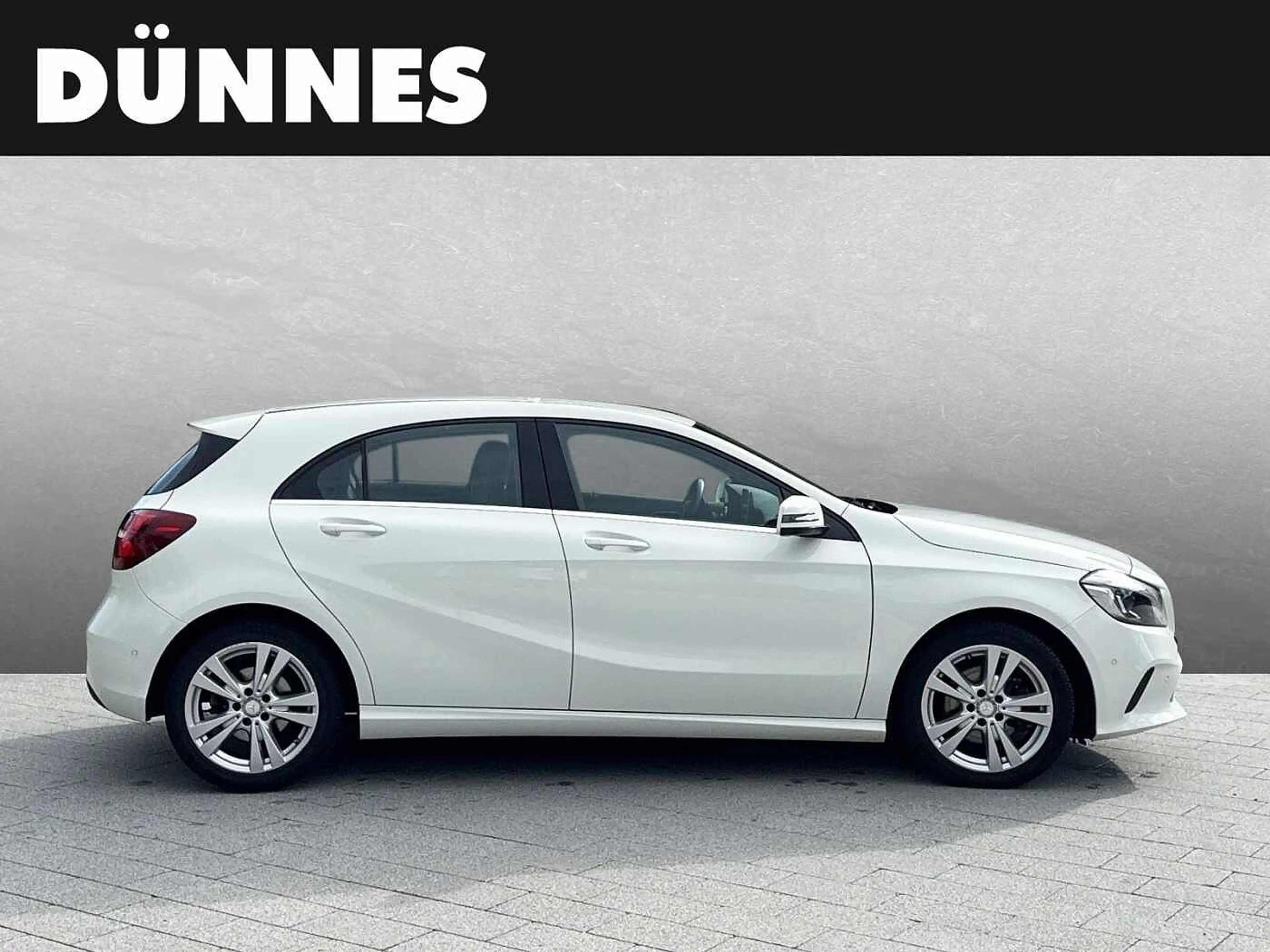 Mercedes-Benz A 180 Urban — photo 6