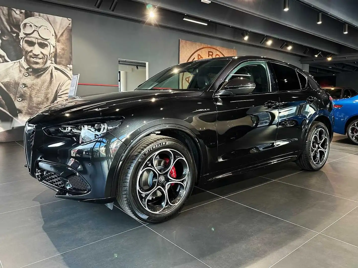 Alfa Romeo Stelvio 2.0 Turbo 280 CV AT8 Q4 Veloce Nero - 2