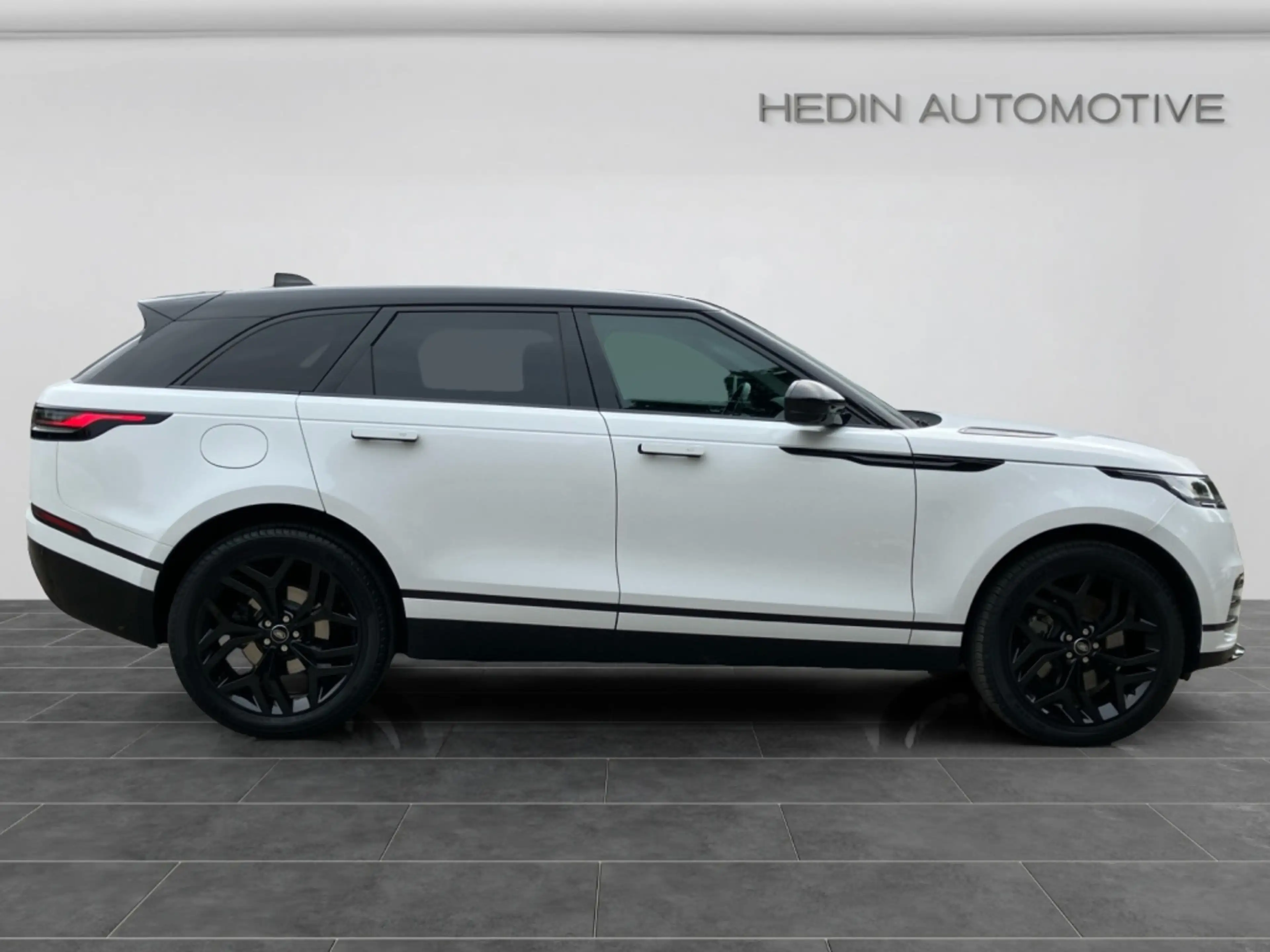 Land Rover Range Rover Velar P400 Dynamic HSE LED|PANO|ACC — photo 7