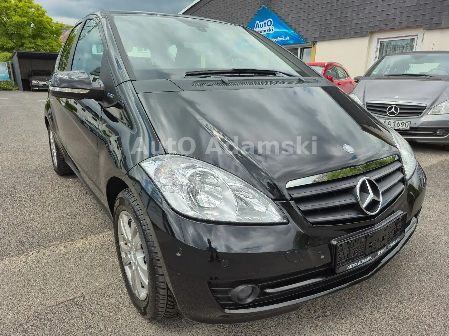Mercedes-Benz A 160 BE Classic 2.Hand Parkassistent 72tkm AHK Noir - 2