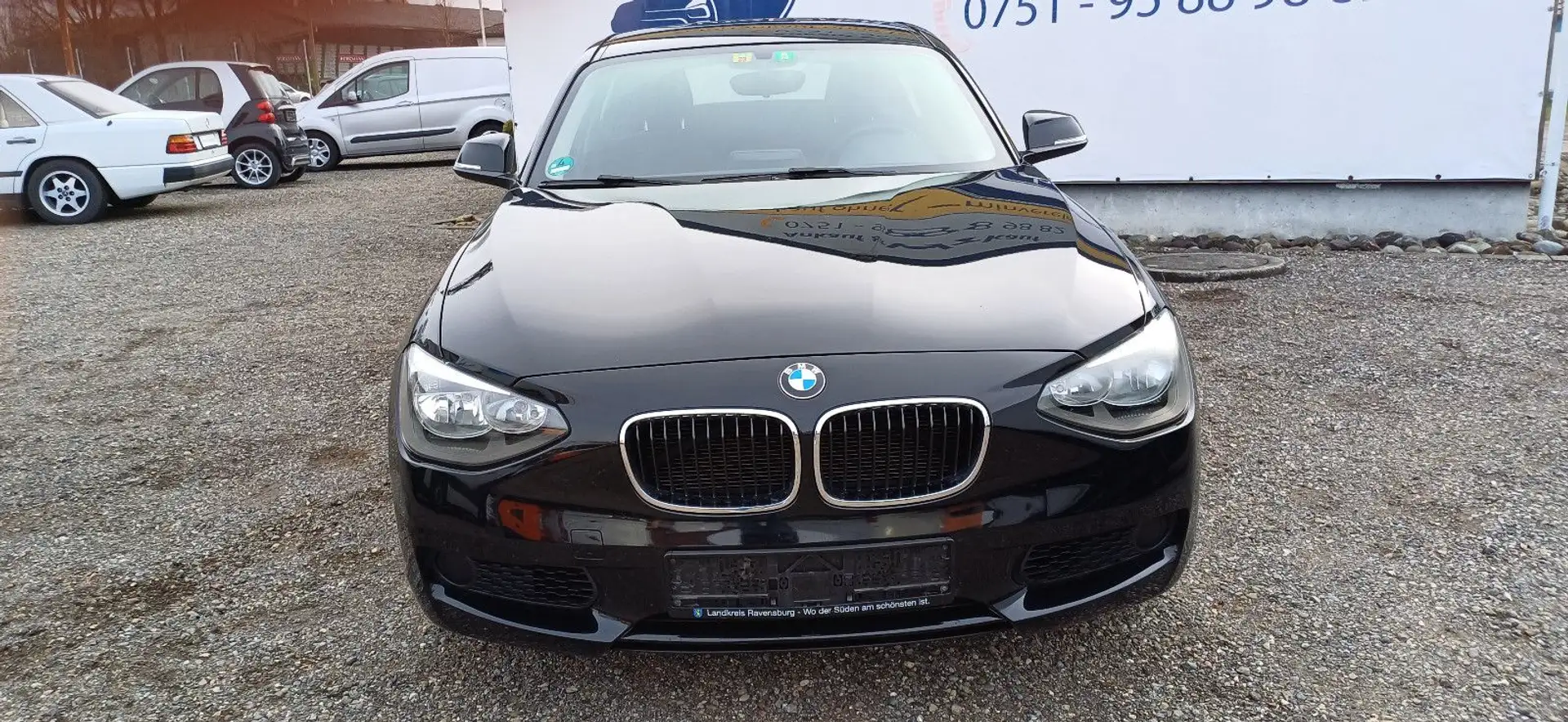 BMW 118 Baureihe 1 Lim. 5-trg. 118 i Negro - 2