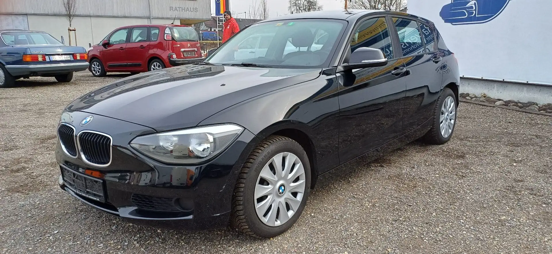 BMW 118 Baureihe 1 Lim. 5-trg. 118 i Negro - 1